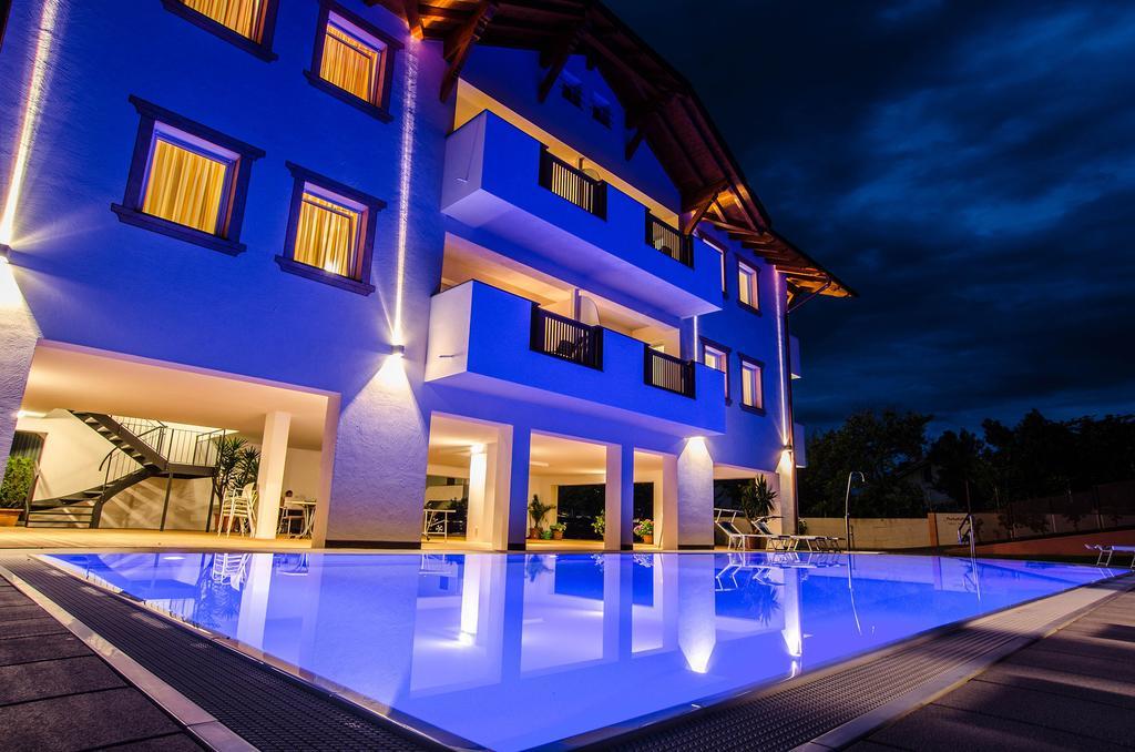 Garni Hotel Peterlinhof Caldaro Exteriér fotografie