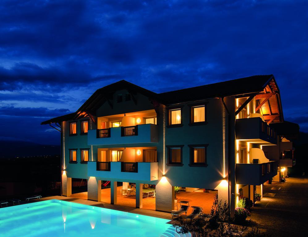 Garni Hotel Peterlinhof Caldaro Exteriér fotografie