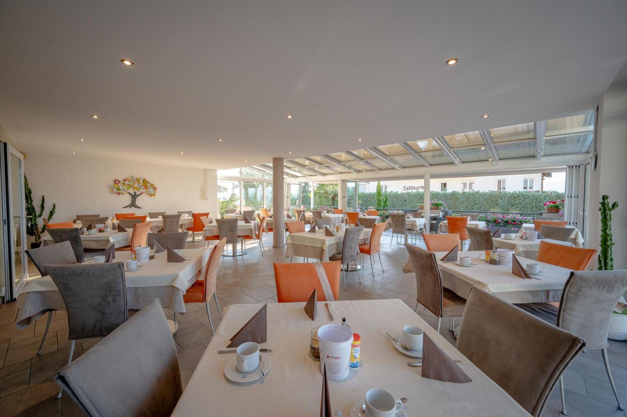 Garni Hotel Peterlinhof Caldaro Exteriér fotografie