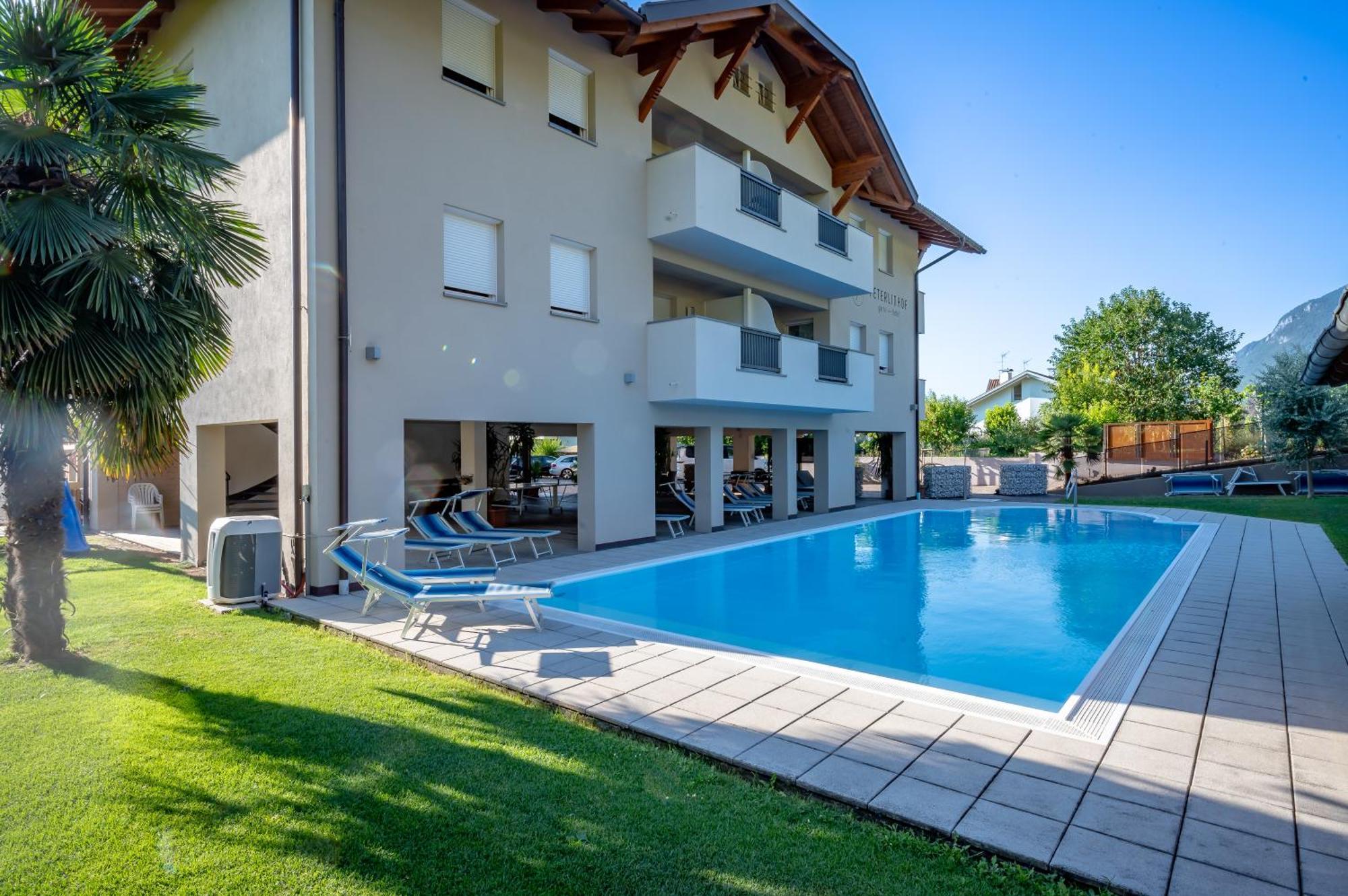 Garni Hotel Peterlinhof Caldaro Exteriér fotografie
