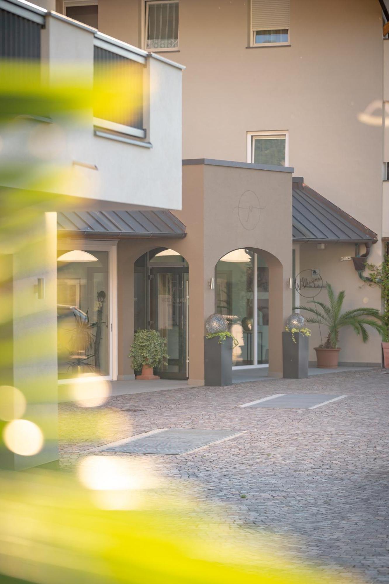 Garni Hotel Peterlinhof Caldaro Exteriér fotografie