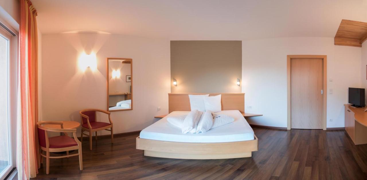 Garni Hotel Peterlinhof Caldaro Exteriér fotografie